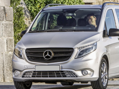 Mercedes-Benz-V-Class-V220-d-AMG-Line
